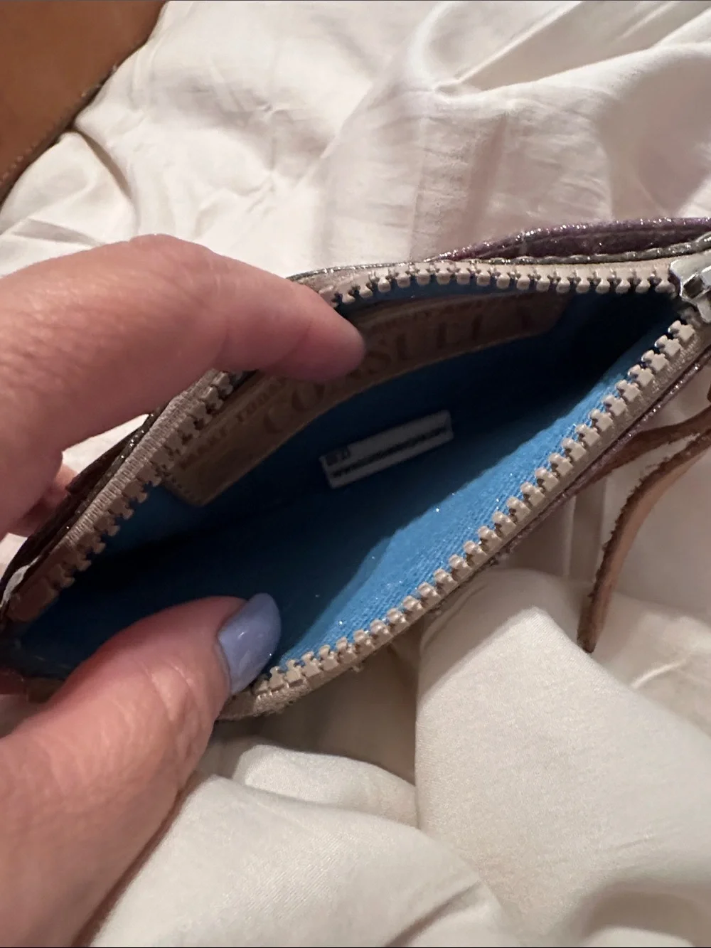 Consuela Thunderbird Downtown with wallet